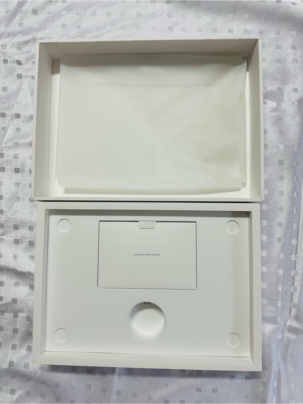 Apple White Laptop Box with Minimalist Packaging. *EMPTY BOX ONLY*